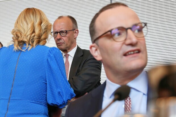 Spahns Leihmutter-Skandal: Merz gehen die „rechten“ Kritiker aus