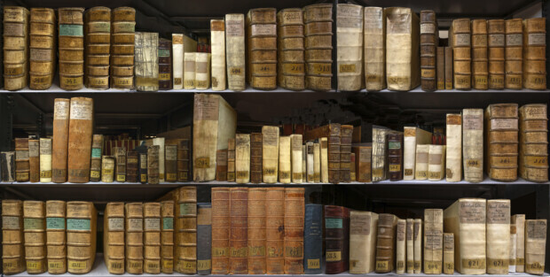 Echtes Bücherschreddern für Künstliche Intelligenz