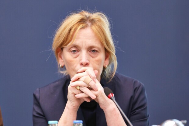 Familienpolitik gegen Familien: Prien will 350 Millionen beim Elterngeld sparen