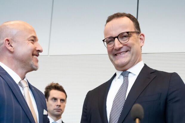 Spahn will Höcke Wahlrecht entziehen und pfeift auf Demokratie und Rechtsstaat
