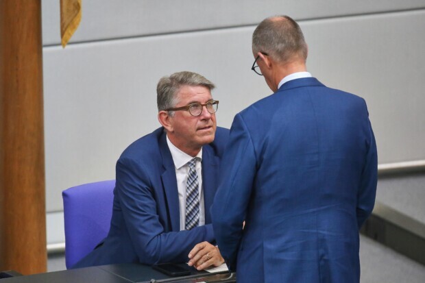 Kulturstaatsminister Weimer als AfD-Orakel von Kanzler Merz