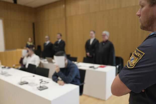 IS-Täter in München verurteilt: Lebenslang für Völkermord und Versklavung jesidischer Mädchen