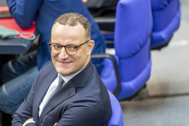 Jens Spahn: Homestory geht nach hinten los – Folgt nun der Rücktritt?