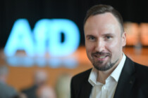 Prügel-Eklat eines Europa-Abgeordneten soll AfD zum Prügel-Knaben machen