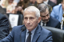 Anthony Fauci oder 50 Jahre Dr. Tod