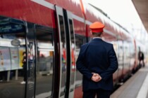 Angriffe auf Zugbegleiter: EVG droht mit bundesweitem Bahnstreik