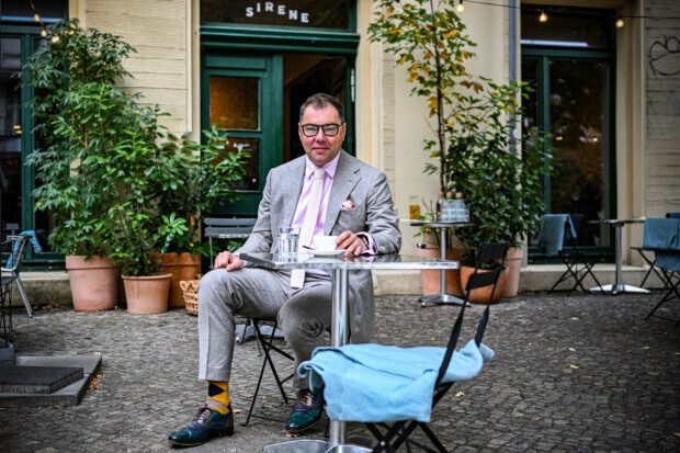 Der Botschafter, der den Deutschen das Wählen erklärt