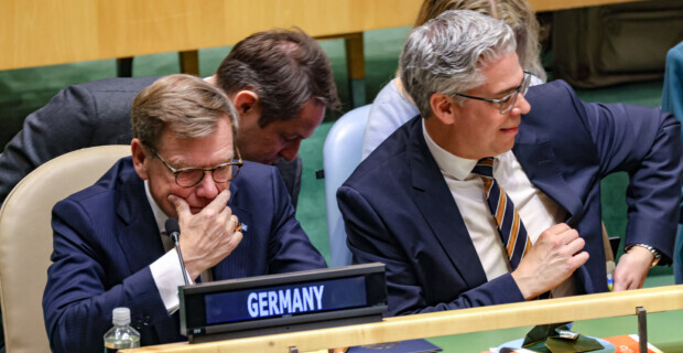 UN-Migrationspakt: Deutschland zahlt hunderte Millionen – und bekommt nichts dafür