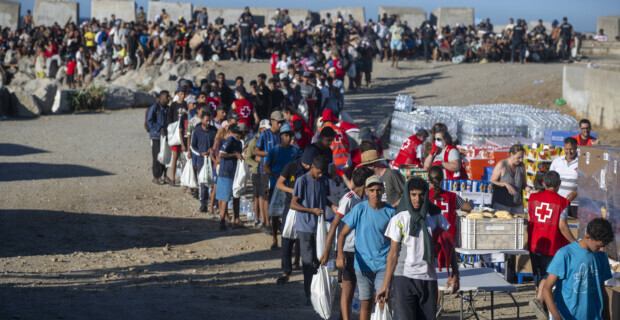 Ceuta wird zum permanenten Lager umgebaut – Sánchez schafft neue Schleuserroute nach Europa