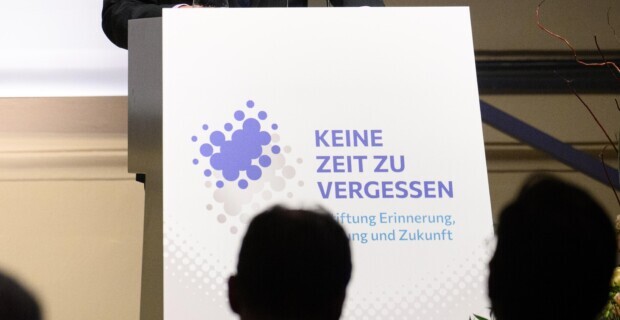 Wie die milliardenschwere Zwangsarbeiter-Stiftung gegen TE vorgeht