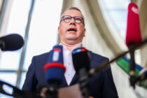 Justiz-Affäre holt Grünen-Minister ein: Limbachs Gegner soll oberster Verwaltungsrichter werden