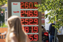 Steuersenkungen belasten den Steuerzahler – und anderer Berliner Irrsinn