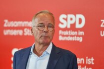 SPD droht mit Veto: Miersch stoppt Linnemanns Pflegereform