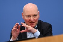 Trotz verfettetem Staatsapparat: Wirtschaftsweiser Truger fordert massive Steuererhöhungen