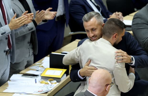 Tobias Rausch und Ulrich Siegmund nach der Wahl.