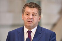 Hat Sachsen-Anhalts Ministerpräsident versucht, die Abgeordneten zu nötigen?