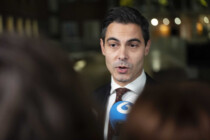 Niederländische Regierungsparteien stürzen in Umfragen ab