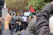 „Yalla, Yalla, Intifada“: Eralps Genossen demonstrieren gegen sie
