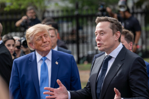 Elon Musk mit US-Präsident Donald Trump.